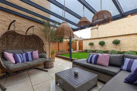 4 bedroom detached house for sale, Burton Mews, Burford