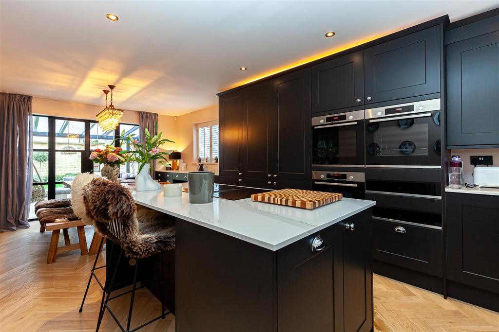 Kitchen - Dining Room 1.jpg