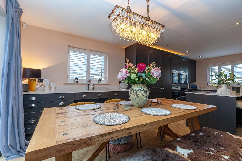 Kitchen - Dining Room 5.jpg