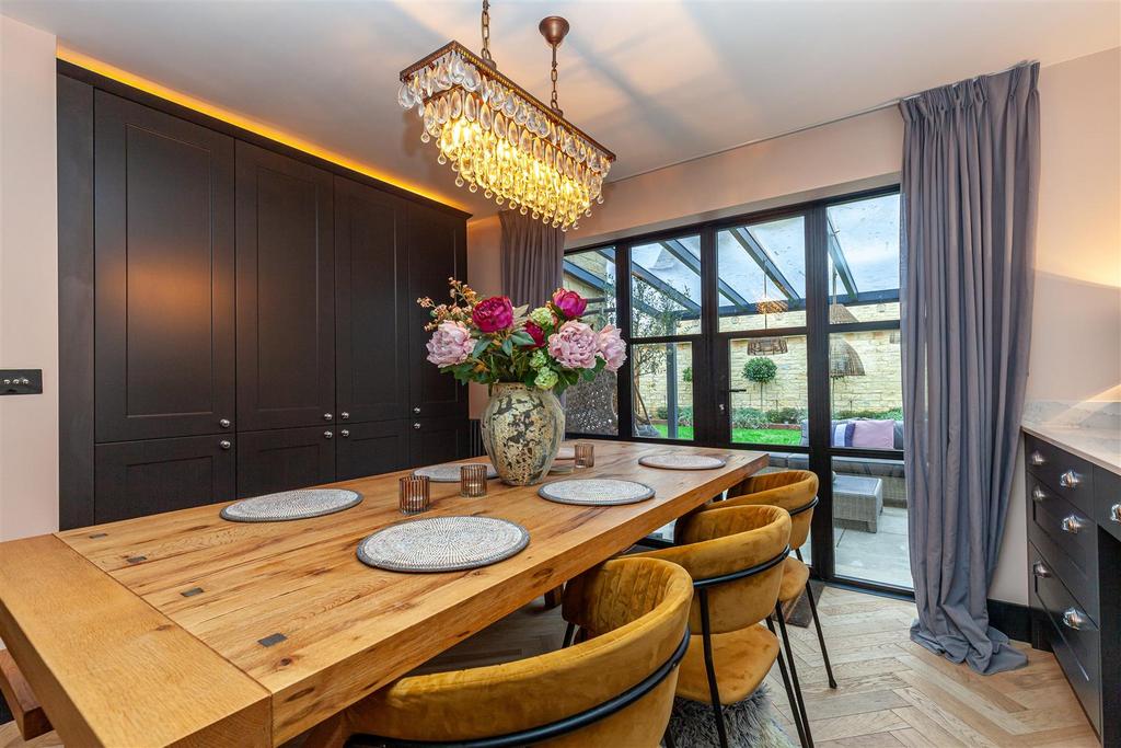 Kitchen - Dining Room 6.jpg