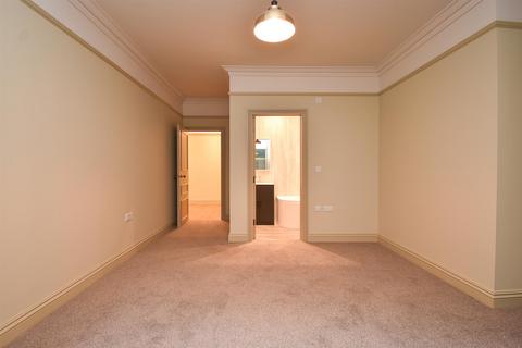 2 bedroom apartment to rent, Cornwallis Gardens, Hastings TN34