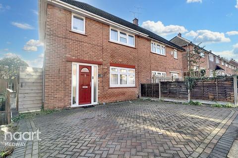 3 bedroom semi-detached house to rent, Sycamore Road, Rochester