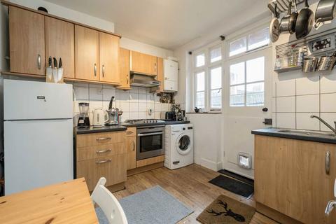 2 bedroom flat to rent, Bromyard Avenue, London W3