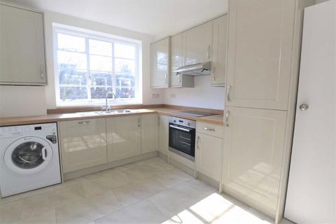 2 bedroom flat to rent, Colney Hatch Lane, London N10