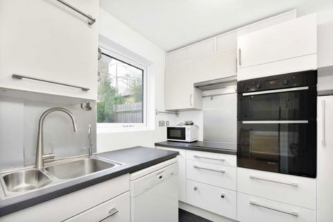 3 bedroom terraced house to rent, Kinburn Street, London SE16