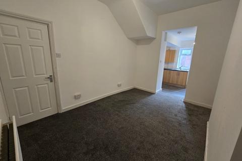 2 bedroom terraced house to rent, Princes Street, Bishop Auckland, DL14