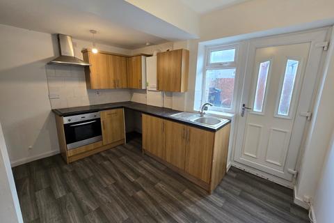 2 bedroom terraced house to rent, Princes Street, Bishop Auckland, DL14