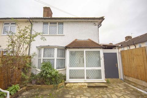 4 bedroom semi-detached house to rent, Goldbeaters Grove, Edgware HA8