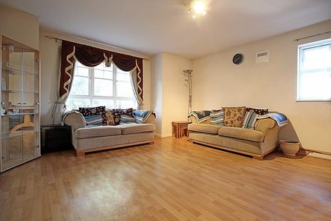 2 bedroom flat to rent, Perkin Close,  Hounslow, TW3