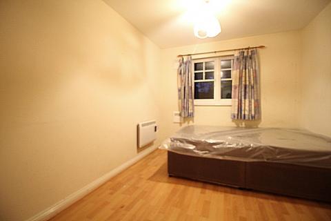 2 bedroom flat to rent, Perkin Close,  Hounslow, TW3