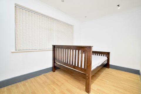 3 Ballater Close, Leicester, LE5 6XA