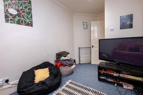 3 bedroom flat to rent, North Road, East Sussex BN1