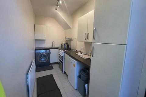 1 bedroom terraced house to rent, Ladyfield, Bradford BD13