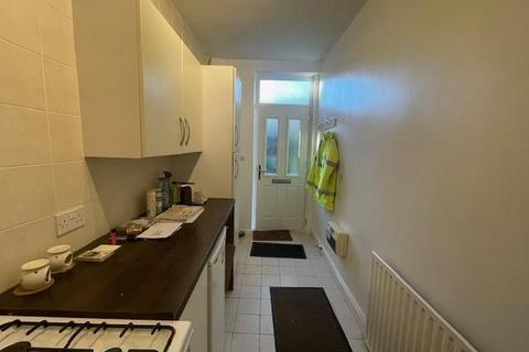 1 bedroom terraced house to rent, Ladyfield, Bradford BD13