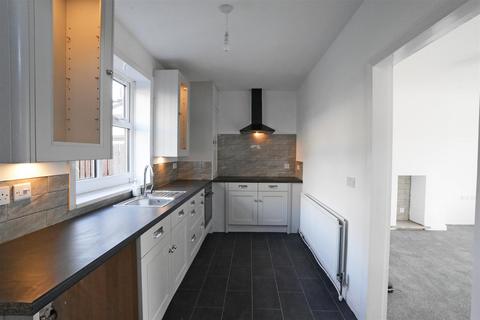 2 bedroom end of terrace house for sale, Whitegate Road, Halifax