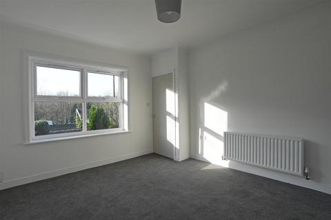 2 bedroom end of terrace house for sale, Whitegate Road, Halifax