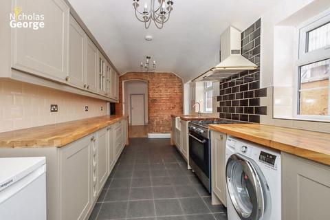 3 bedroom house to rent, Woodbridge Road, Moseley, B13 8EJ