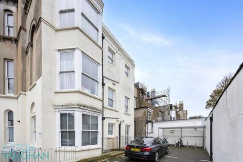 2 bedroom apartment to rent, Selborne Road, Hove BN3