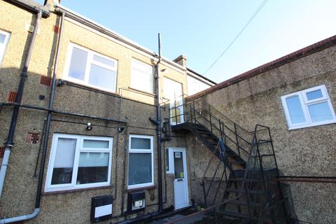undefined, Central Road, Worcester Park KT4