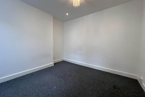 1 bedroom maisonette to rent, High Town Road, Luton LU2