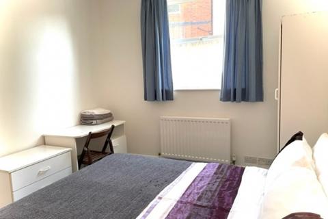 1 bedroom ground floor flat to rent, 2 Ladybarn Crescent, Ladybarn Crescent, Manchester M14