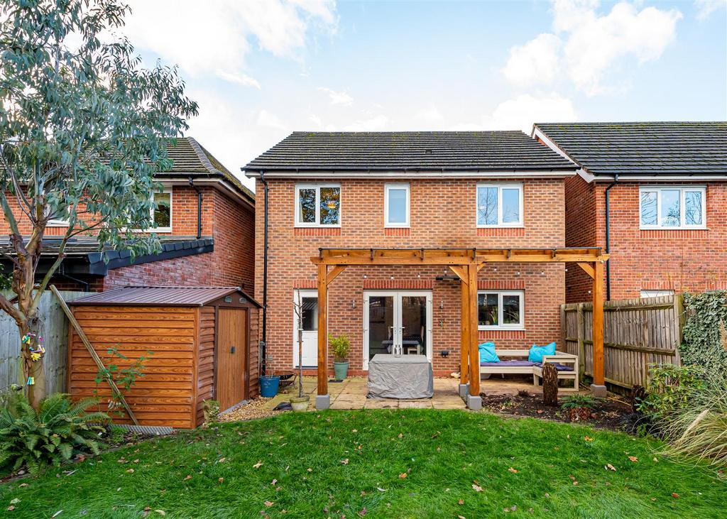 29 Bluebell Way-rear.jpg