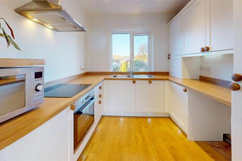 2 bedroom flat for sale, Valley Drive, Ilkley