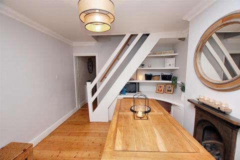 2 bedroom terraced house for sale, Nelson Avenue, Tonbridge