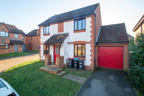 3 bedroom detached house to rent, Nuneham Grove, Westcroft, Milton Keynes