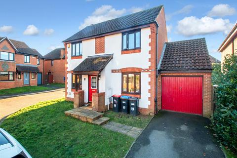 3 bedroom detached house to rent, Nuneham Grove, Westcroft, Milton Keynes