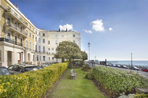 3 bedroom flat to rent, Eastern Terrace, Brighton, BN2