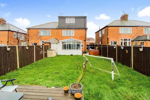 4 bedroom semi-detached house for sale, Glenfield Road, Leicester, LE3