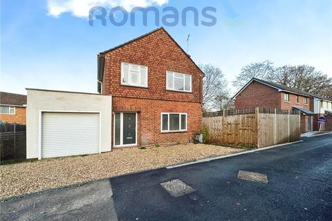 3 bedroom detached house for sale, Woodcot Gardens, Farnborough, Hampshire