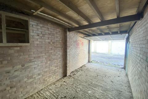 Garage to rent, Shady Bower Close, Salisbury SP1