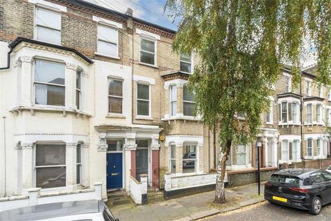 2 bedroom flat for sale, St. Luke's Avenue, London SW4