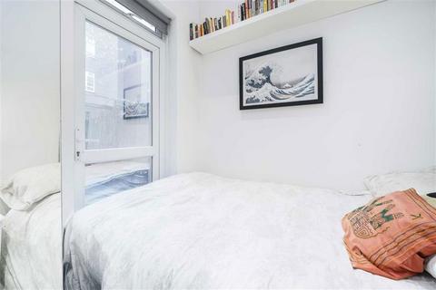 2 bedroom flat for sale, St. Luke's Avenue, London SW4