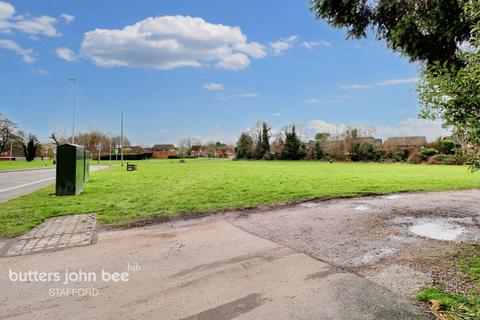 3 bedroom semi-detached house for sale, The Green, Yarnfield