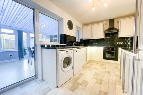 2 bedroom mews for sale, Hoxton Close, Bredbury