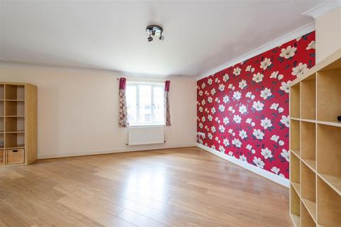 1 bedroom apartment to rent, Lumley Road, Horley