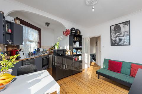 1 bedroom flat for sale, Askew Road, London