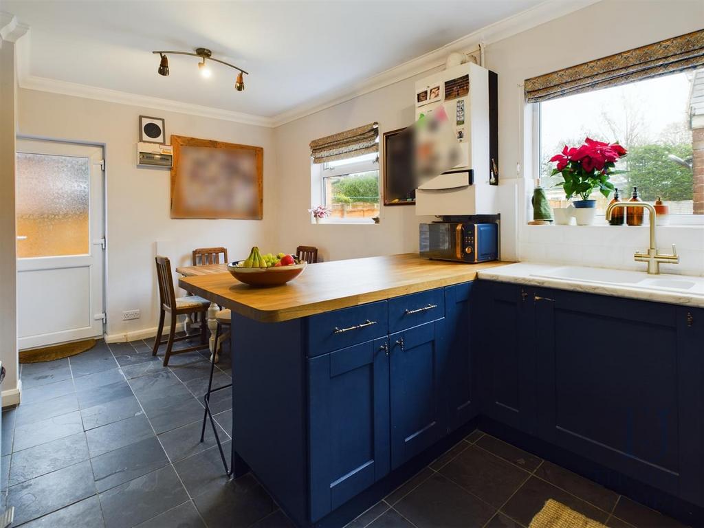CAM03835 G0-PR0052-STILL016.jpg