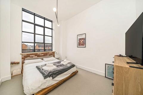 2 bedroom flat for sale, Chatham Place, London E9