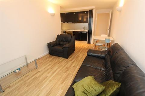 2 bedroom flat to rent, West Point, Wellington Street