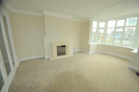 3 bedroom semi-detached house to rent, Watford Way, Mill Hill, NW7