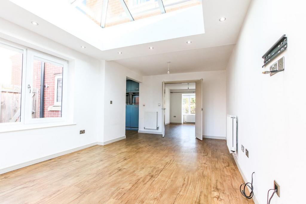Dining / living area