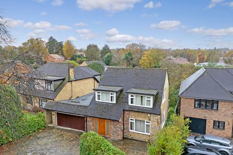 3 bedroom detached house for sale, Mount Avenue, Hutton Mount, CM13