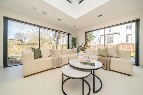 4 bedroom detached house for sale, Lavender Mews, Surbiton KT6