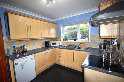 3 bedroom semi-detached house for sale, Murham Avenue, Goole