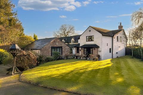 3 bedroom cottage for sale, Agden Park Lane, Lymm WA13