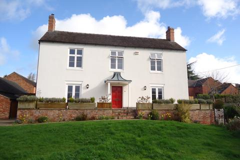 4 bedroom detached house to rent, Ashbourne, Derbyshire